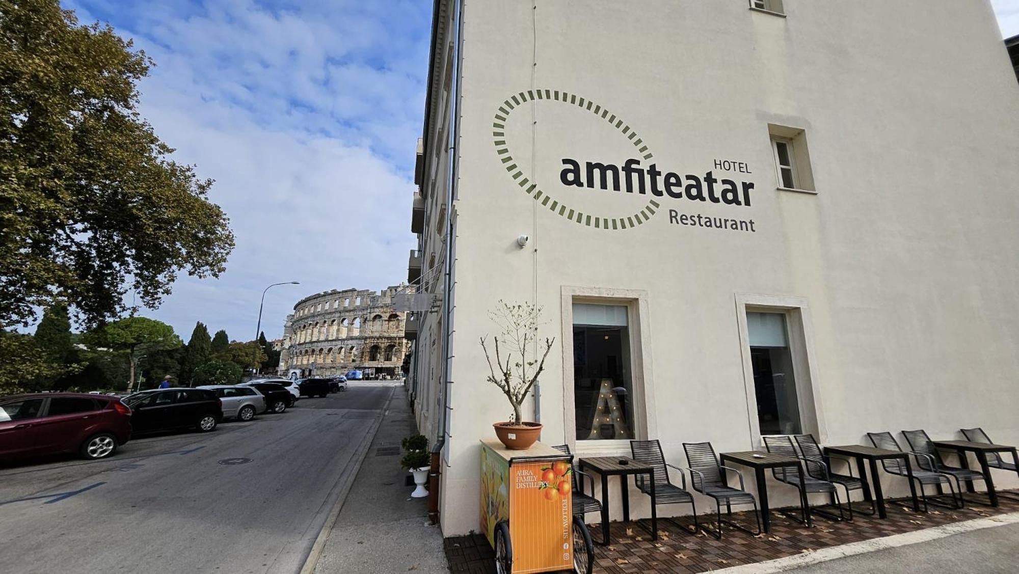 Hotel Amfiteatar Pula Extérieur photo